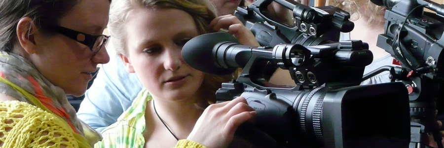 Mädchen mit Kameras Mädchen mit Kameras