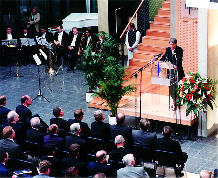 Foto BLM-Foyer bestuhlt Foto BLM-Foyer bestuhlt