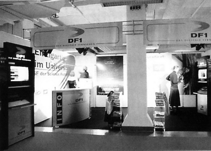 Stand von DF 1 beim BLM-Rundfunkkongress Stand von DF 1 beim BLM-Rundfunkkongress