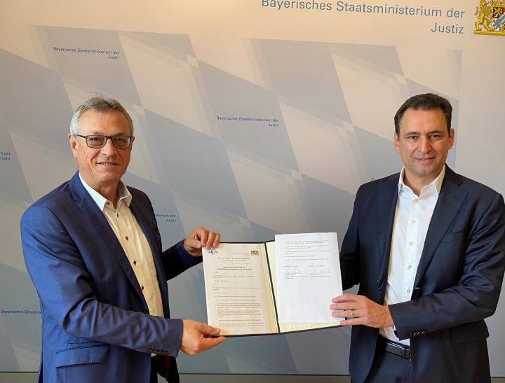 BLM-Präsident Siegfried Schneider und Bayerns Justizminister Georg Eisenreich BLM-Präsident Siegfried Schneider und Bayerns Justizminister Georg Eisenreich